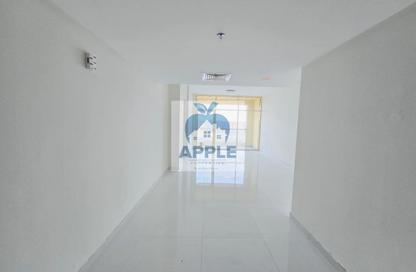 Apartment - 3 Bedrooms - 4 Bathrooms for rent in Muwaileh Commercial - Sharjah