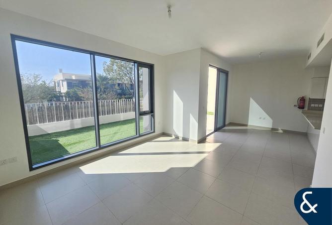 73112373 - Property Image 3