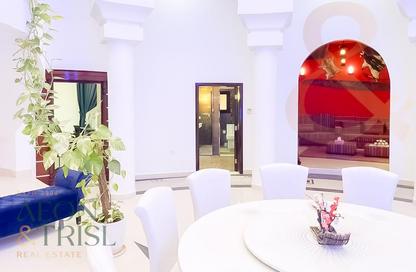 Villa - 7+ Bedrooms - 7+ Bathrooms for rent in Sector E - Emirates Hills - Dubai