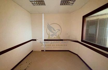 Office Space - Studio for rent in Al Majaz 1 - Al Majaz - Sharjah