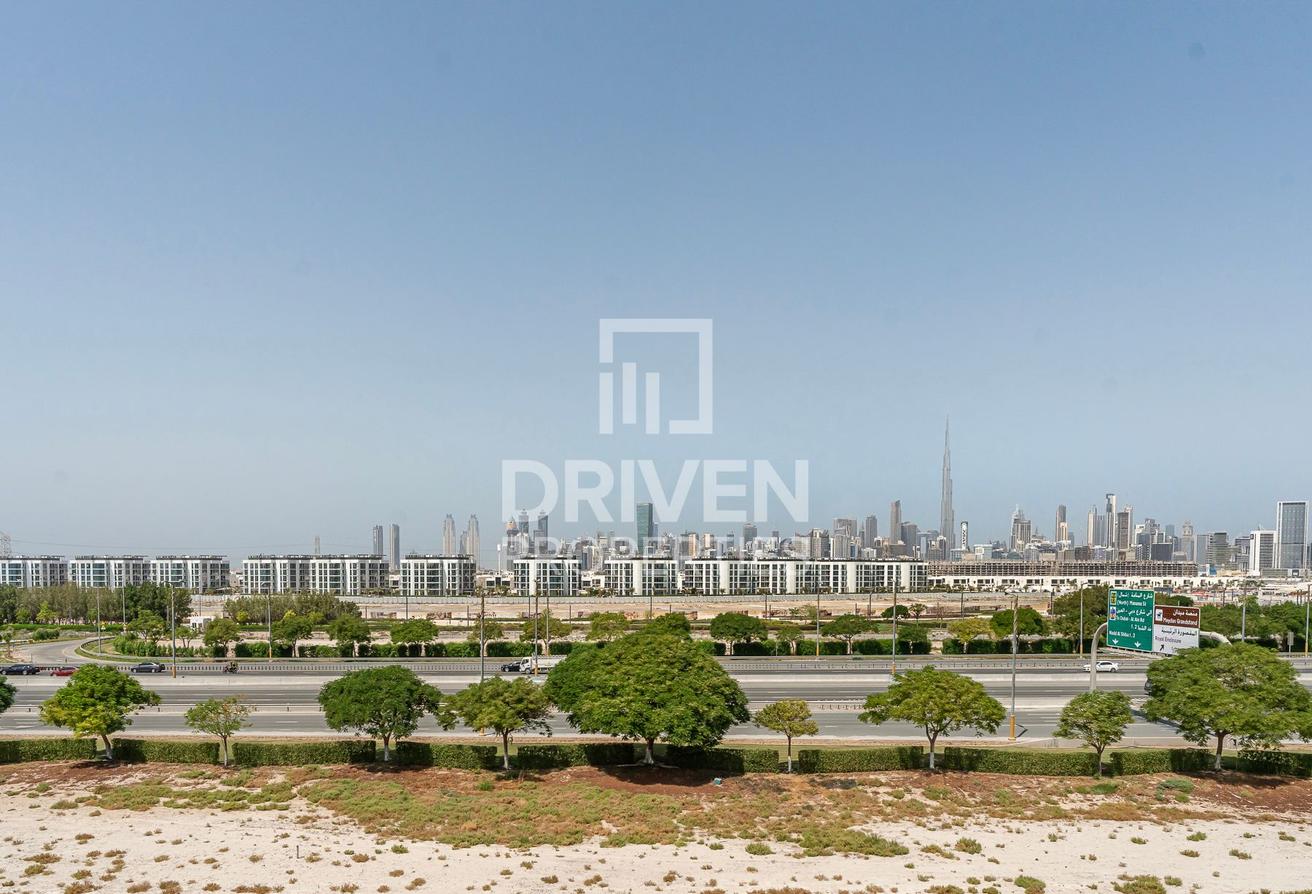 12 Cheques Option | Well Maintained | Prime Area photo 11