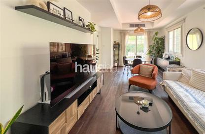 Villa - 2 Bedrooms - 3 Bathrooms for rent in Springs 8 - The Springs - Dubai Villa - 2 Bedrooms - 3 Bathrooms for rent in Springs 8 - The Springs - Dubai