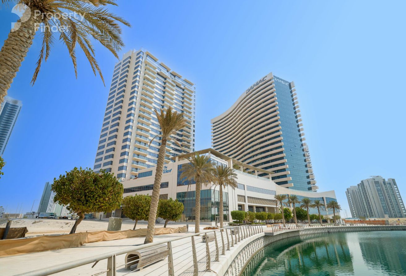 Spacious 3 BHK with Store | Vacant | Mid floor | Marina view