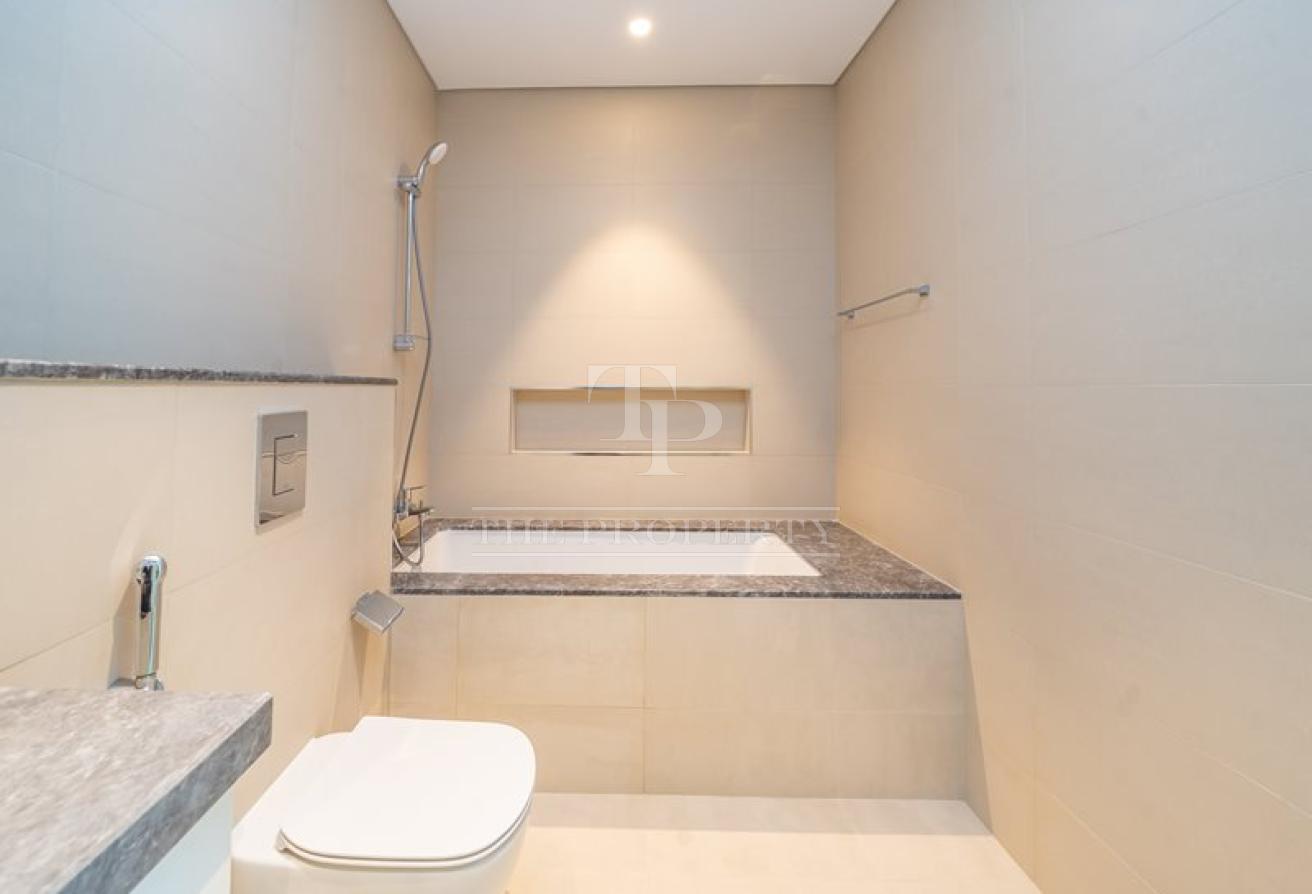 Exclusive | Spacious Balcony | Zabeel View photo 10