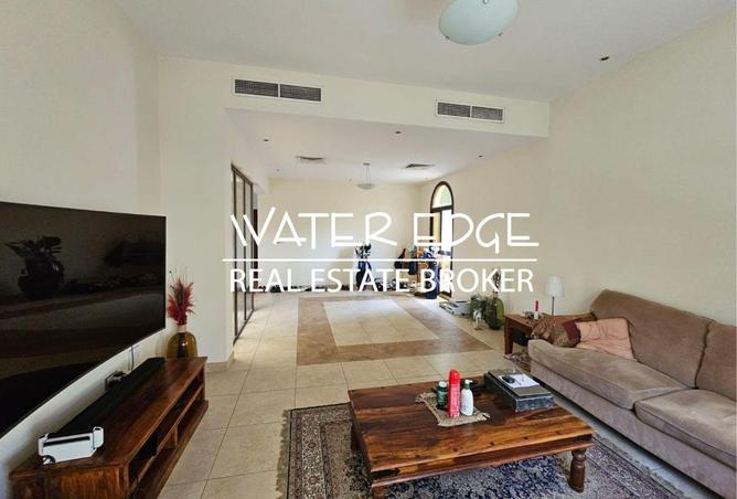 62078762 - Property Image 2