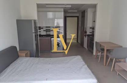 شقة - 1 حمام للبيع في عزيزي ستار - الفرجان - دبي