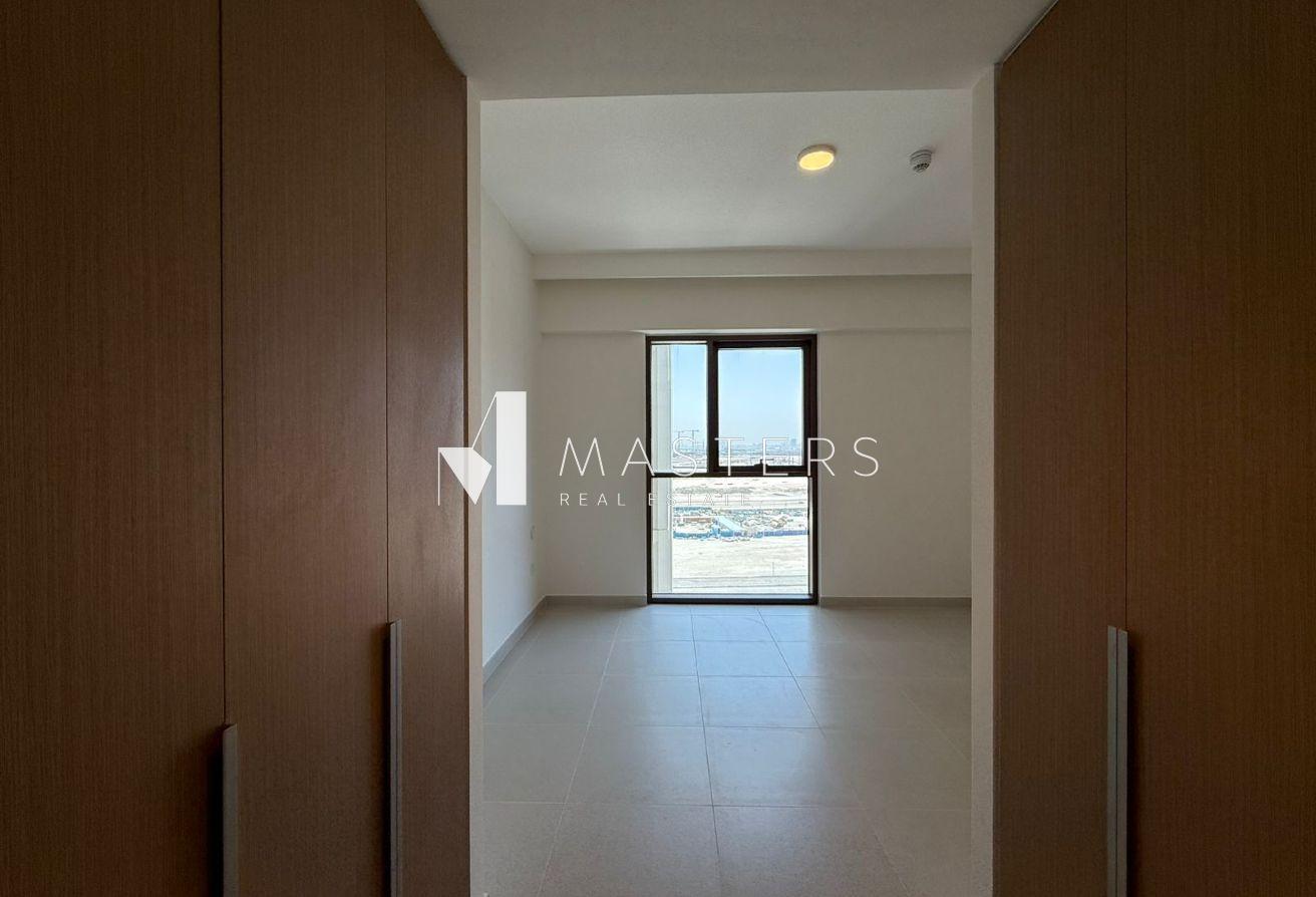 Spacious 2BR | Ready to Move-in | Prime Location photo 5