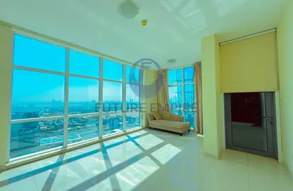 شقة - 3 غرف نوم - 4 حمامات للايجار في برج دوجا - شارع الشيخ زايد - دبي