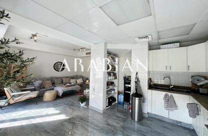 Villa - 2 Bedrooms - 3 Bathrooms for rent in Springs 10 - The Springs - Dubai Villa - 2 Bedrooms - 3 Bathrooms for rent in Springs 10 - The Springs - Dubai
