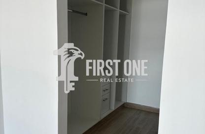 Apartment - 2 Bedrooms - 3 Bathrooms for rent in Waters Edge - Yas Island - Abu Dhabi