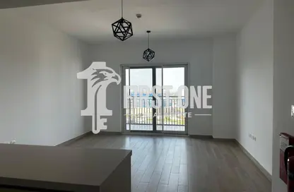 Apartment - 2 Bedrooms - 3 Bathrooms for rent in Waters Edge - Yas Island - Abu Dhabi