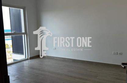 Apartment - 2 Bedrooms - 3 Bathrooms for rent in Waters Edge - Yas Island - Abu Dhabi Apartment - 2 Bedrooms - 3 Bathrooms for rent in Waters Edge - Yas Island - Abu Dhabi