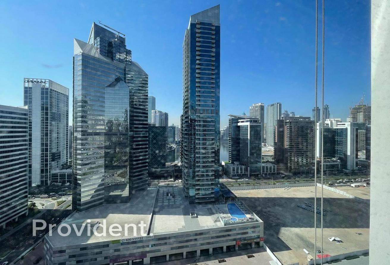 High Floor | Bright Unit | Vacant Now photo 9