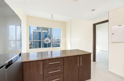Apartment - 1 - 2 for rent in Bay Central Tower Central - Bay Central - Dubai Marina - Dubai