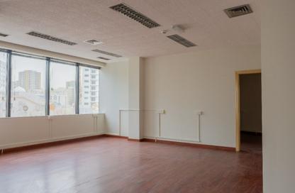 Office Space - Studio - 1 for rent in Lake Tower - Al Majaz 1 - Al Majaz - Sharjah
