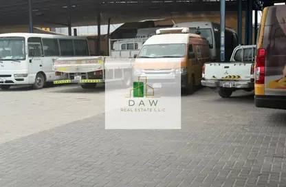 Warehouse - Studio - 3 Bathrooms for rent in Al Quoz Industrial Area 3 - Al Quoz Industrial Area - Al Quoz - Dubai