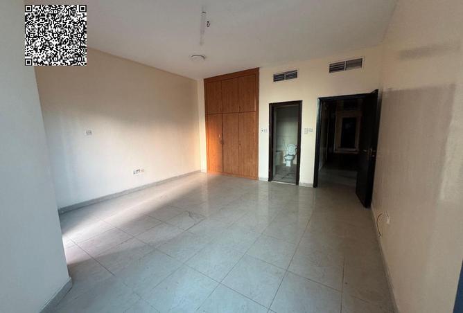 76967801 - Property Image 2