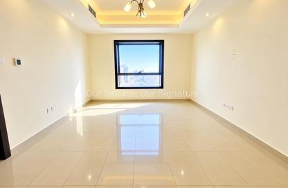 Apartment - 1 - 2 for rent in Al Mamzar Tower - Al Mamzar - Sharjah - Sharjah
