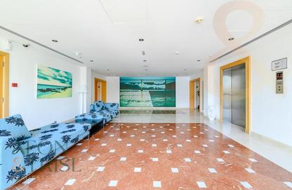 Apartment - 4 Bedrooms - 2 Bathrooms for rent in Al Das - Shoreline Apartments - Palm Jumeirah - Dubai