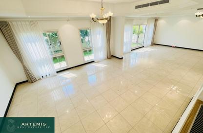 Villa - 4 Bedrooms - 5 Bathrooms for rent in Umm Suqeim 2 Villas - Umm Suqeim 2 - Umm Suqeim - Dubai