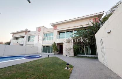 Villa - 5 Bedrooms - 6 Bathrooms for rent in Jumeirah 2 - Jumeirah - Dubai