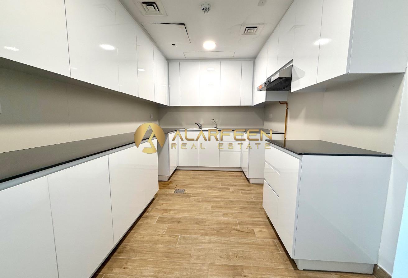3BHK | Expo Living | Unfurnished | Near Metro photo 2