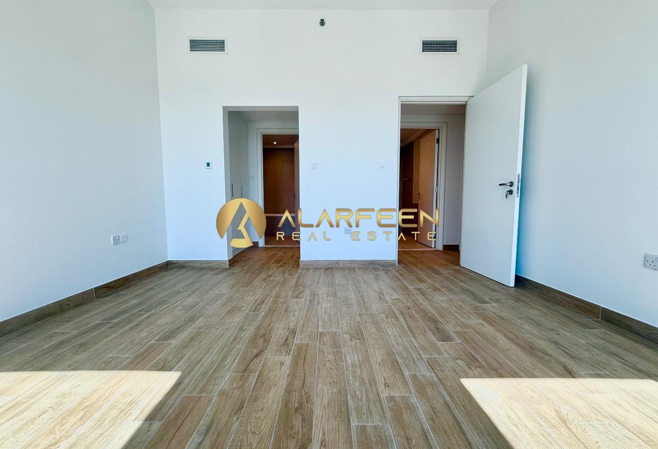 3BHK | Expo Living | Unfurnished | Near Metro photo 16
