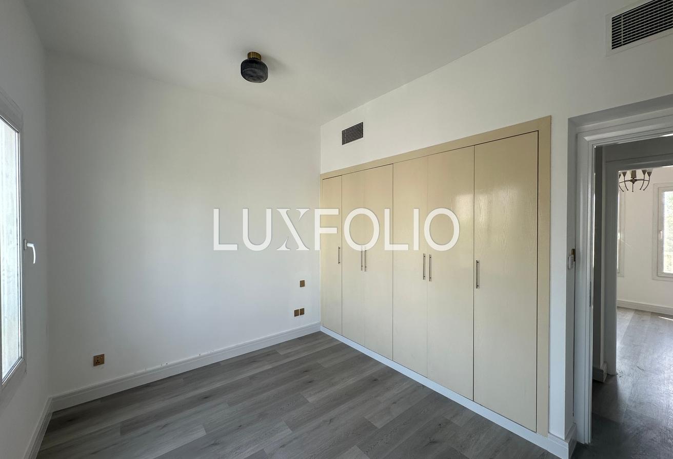 Upgraded | Unfurnished | Vacant Now photo 8