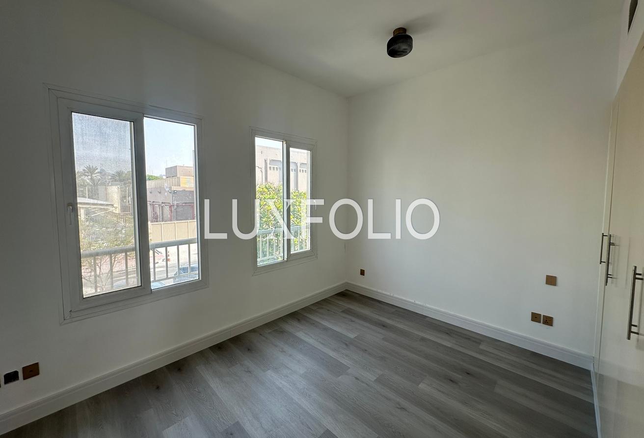 Upgraded | Unfurnished | Vacant Now photo 7