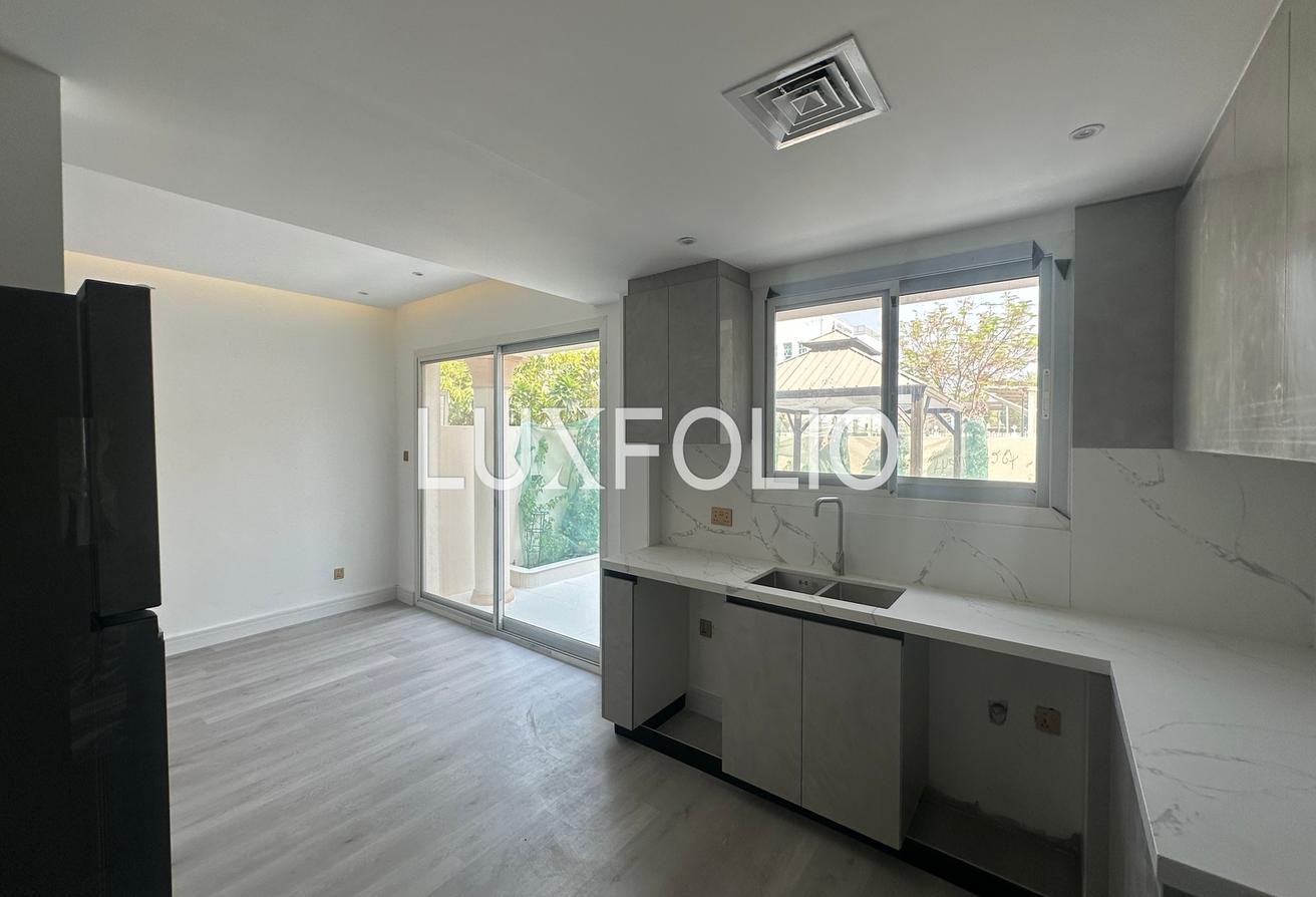 Upgraded | Unfurnished | Vacant Now photo 3