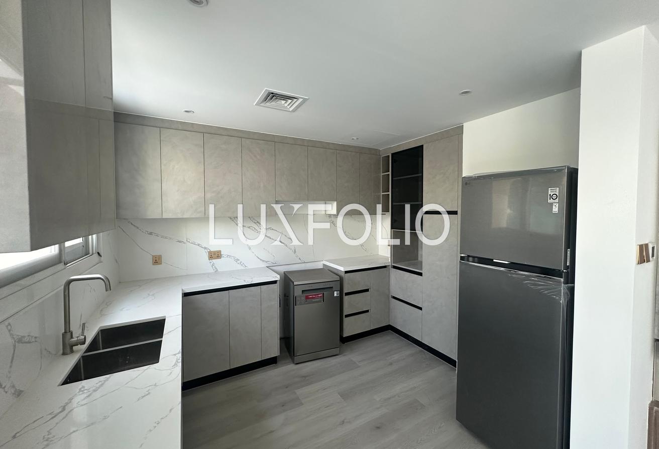 Upgraded | Unfurnished | Vacant Now photo 4