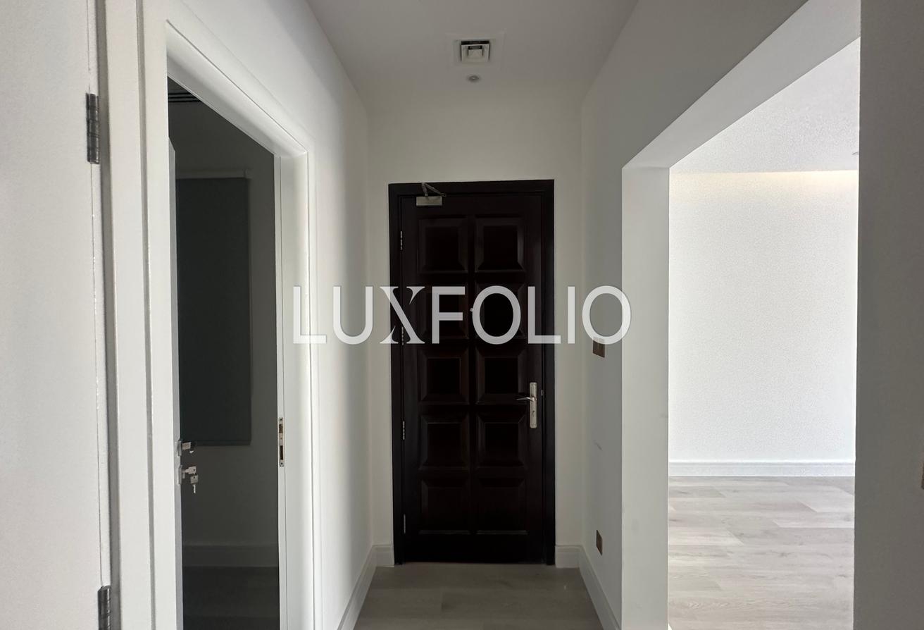 Upgraded | Unfurnished | Vacant Now photo 11