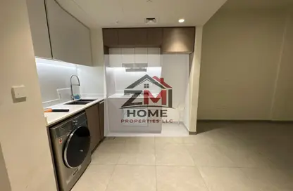 شقة - غرفة نوم - 2 حمامات للايجار في الجادة 1 - الجادة - الشارقة