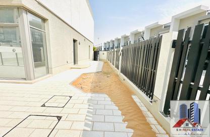 Villa - 5 Bedrooms - 5 Bathrooms for rent in 180 Degrees Villas - Liwan - Dubai