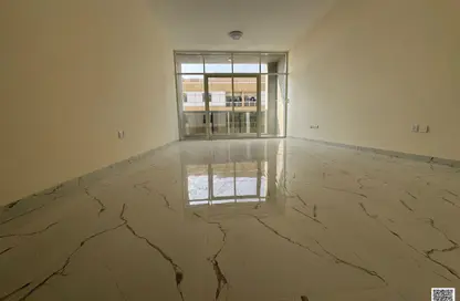 شقة - 2 غرف نوم - 3 حمامات للايجار في الجرف الصناعية 2 - الجرف الصناعية - عجمان