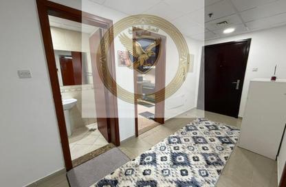 Apartment - 2 Bedrooms - 2 Bathrooms for rent in Corniche Tower - Ajman Corniche Road - Ajman