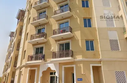 شقة - غرفة نوم - 2 حمامات للايجار في اي سي 1 اماراتي 11 - طراز إماراتي - المدينة العالمية - دبي