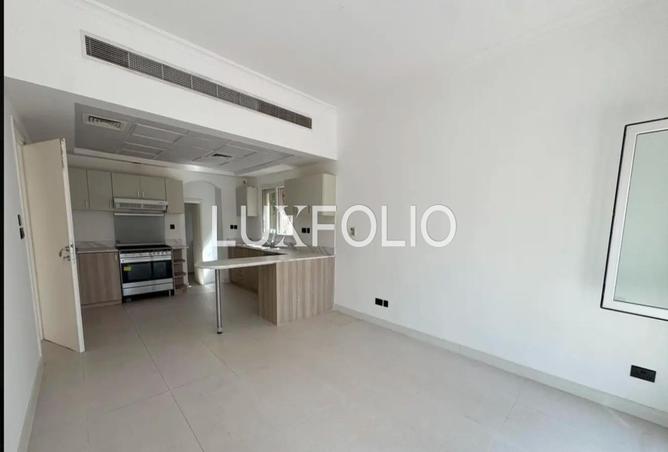 62072227 - Property Image 3