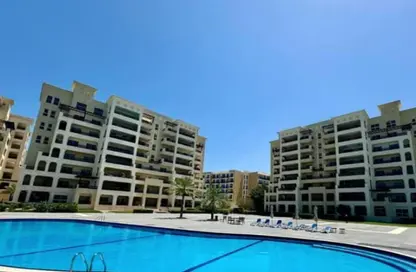 شقة - 1 حمام للايجار في غرب - مارينا مساكن المرحلة 3 - قرية الحمرا - رأس الخيمة