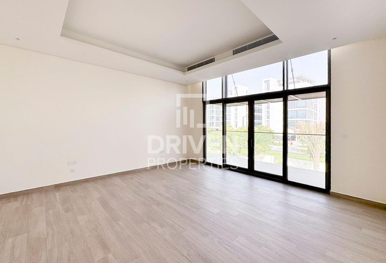 Large Layout | Private Lift | Private Pool photo 6