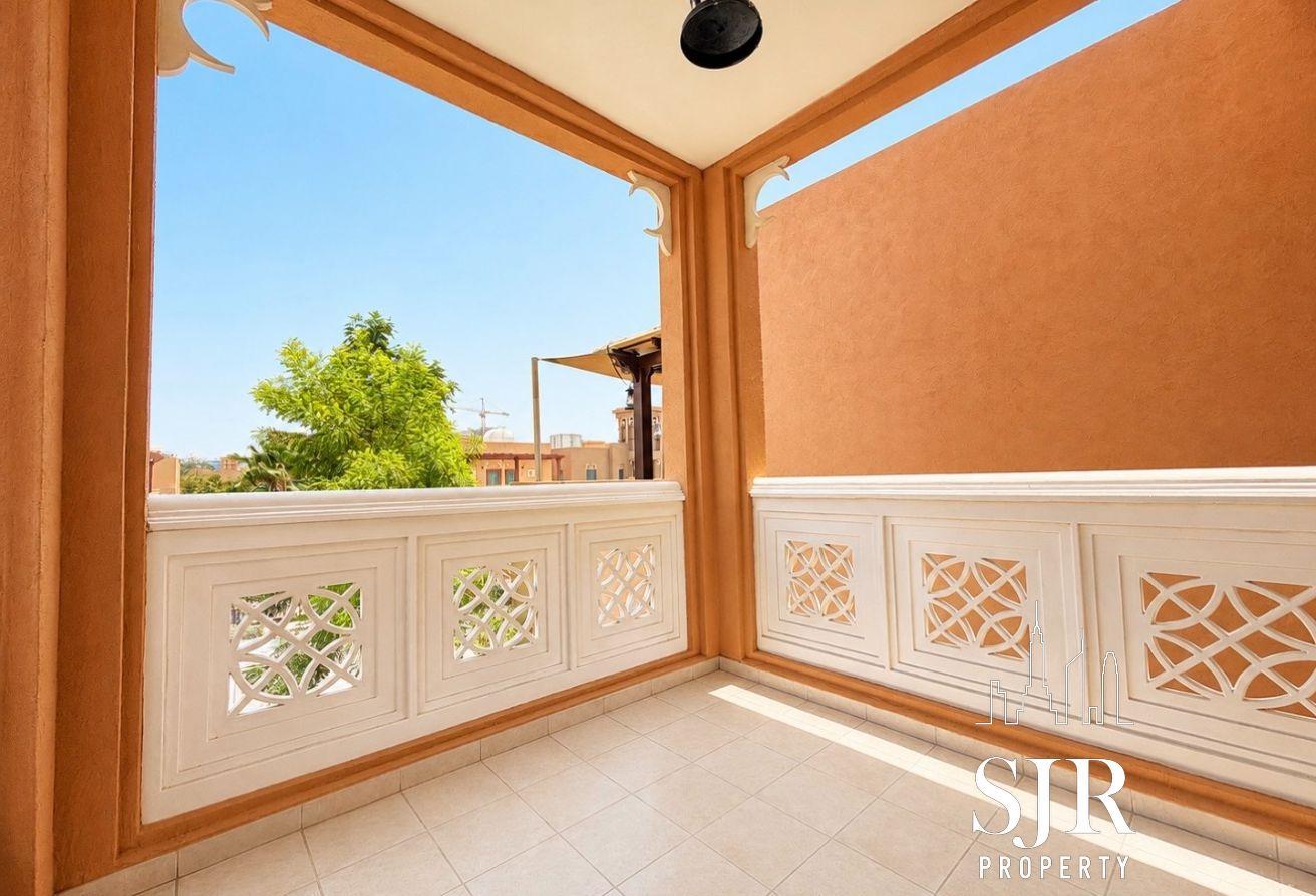 Upgraded 5BR | Vastu | Huge Plot | Roof Terrace photo 15