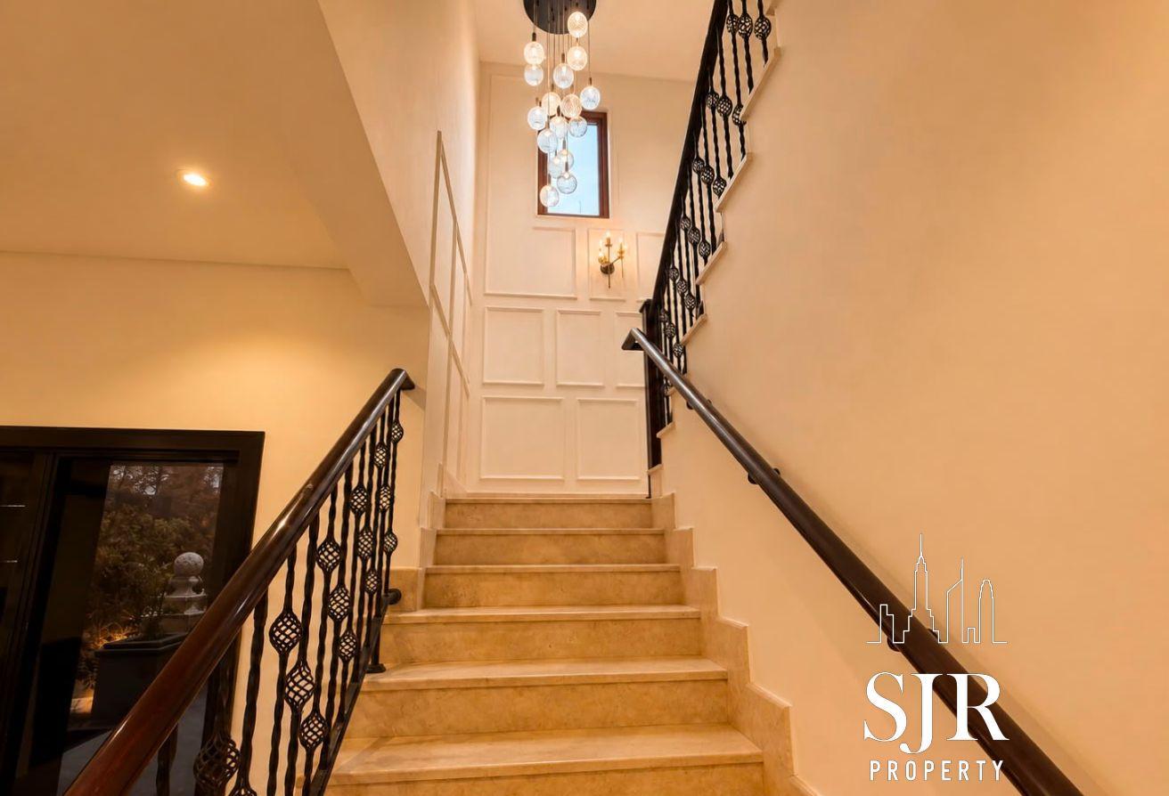 Upgraded 5BR | Vastu | Huge Plot | Roof Terrace photo 14