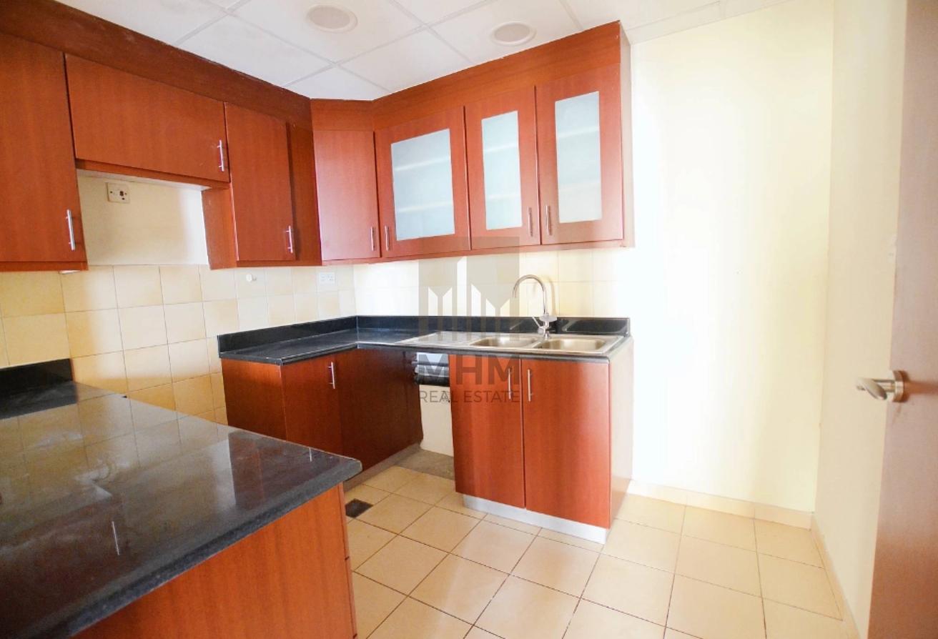 Sea View | On Higher Floor | Well Maintained photo 19