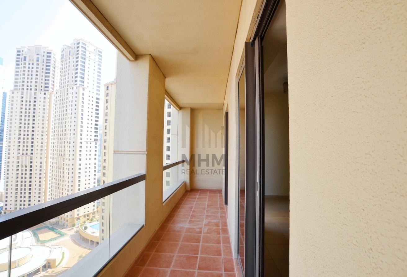 Sea View | On Higher Floor | Well Maintained photo 15