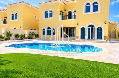Villa - 3 - 4 for rent in Jumeirah Park - Dubai Villa - 3 - 4 for rent in Jumeirah Park - Dubai