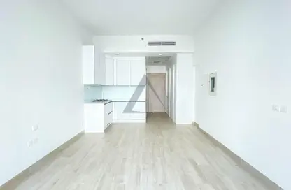 شقة - 1 حمام للايجار في لوما 22 - الضاحية 10 - قرية جميرا الدائرية - دبي