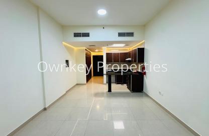 Apartment - Studio - 1 for rent in Burj Residency - District 11 - Jumeirah Village Circle - Dubai