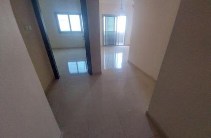 Apartment - 1 Bedroom - 1 Bathroom for rent in Muwailih Building - Muwaileh - Sharjah