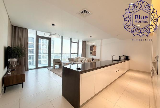 ROOFTOP GYM & POOL | FULLY FURNISHED | VACANT photo 3