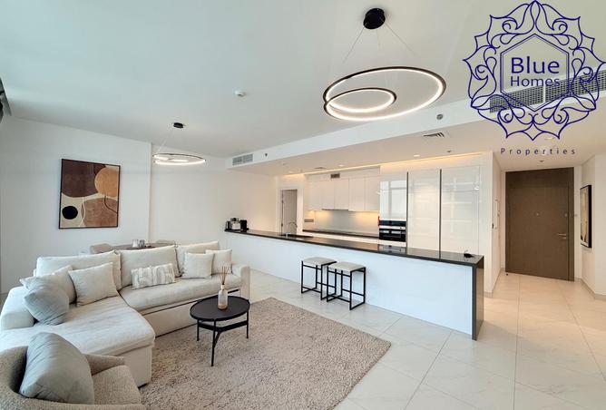 ROOFTOP GYM & POOL | FULLY FURNISHED | VACANT photo 2